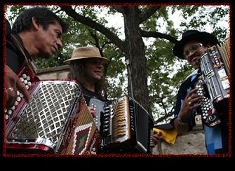 GuzmanJoel3_accordions.jpg
