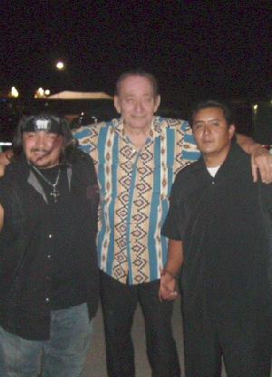 JimenezFlaco_and_los_lonely_boys_2 300.JPG