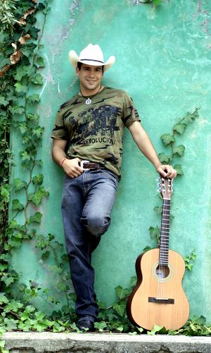 PulidoBobby EnfermoPulido82007.JPG